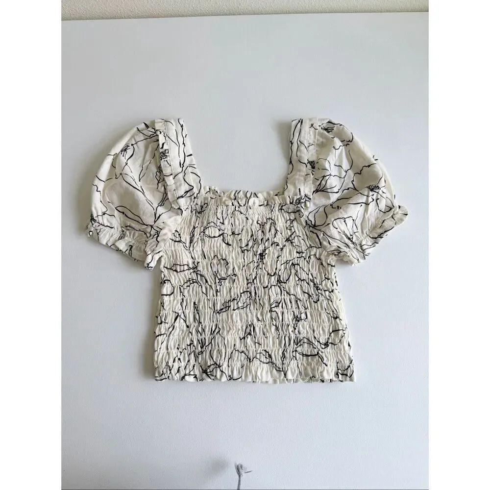 Monteau Black and White Floral Smocked Blouse size Small